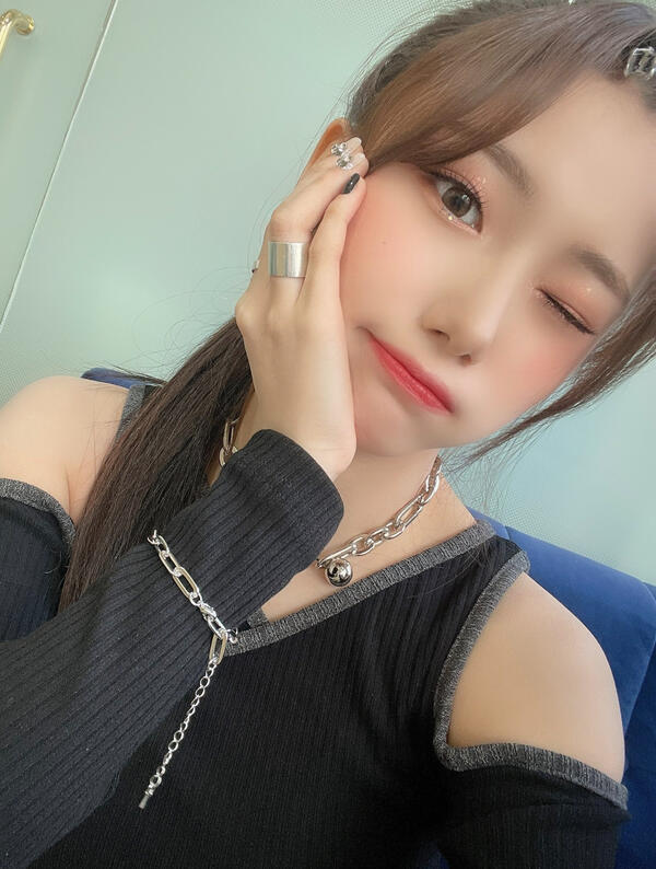 220318