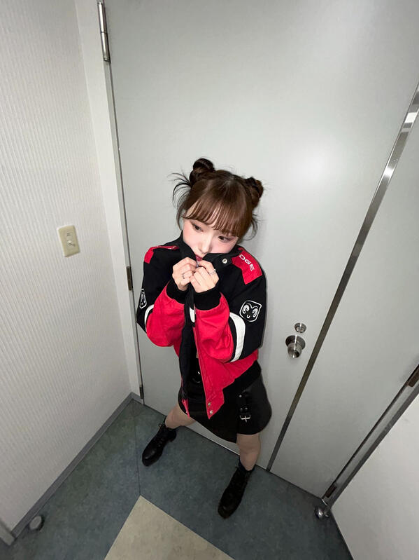 230127