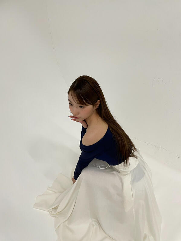 230303