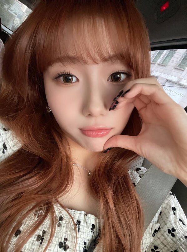 230825