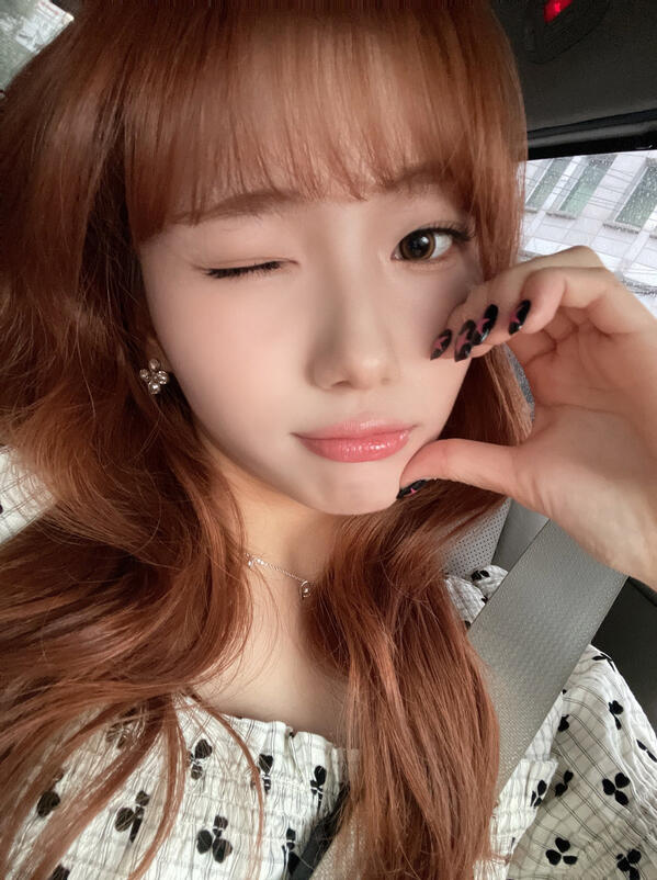 230825
