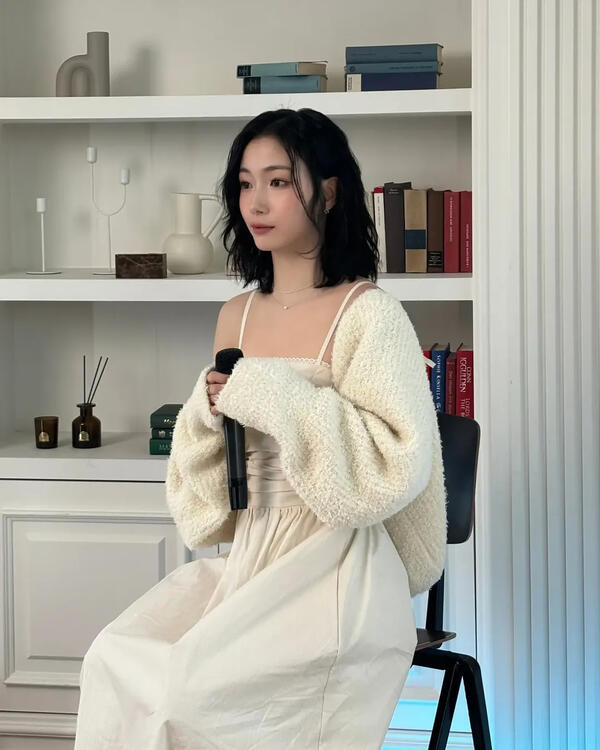 240303